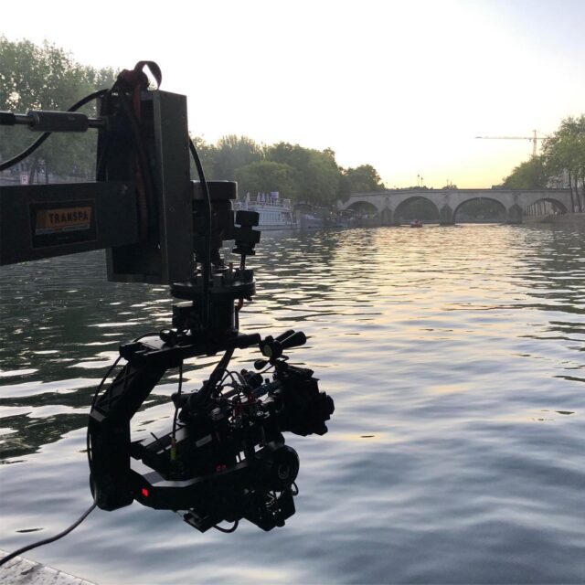 Galerie des configs StabOne Mk2 on boat. Paris Police 1900. Real #juliendespaux DOP @brechtgoyvaerts .StabOne Mk2. #accessmotion #stabonemk2 #stabonemark2 #stabone #alexamini #angenieuxoptimo #anamorphiclenses #polaris #griprigs #remotehead #transpacam #transpagrip