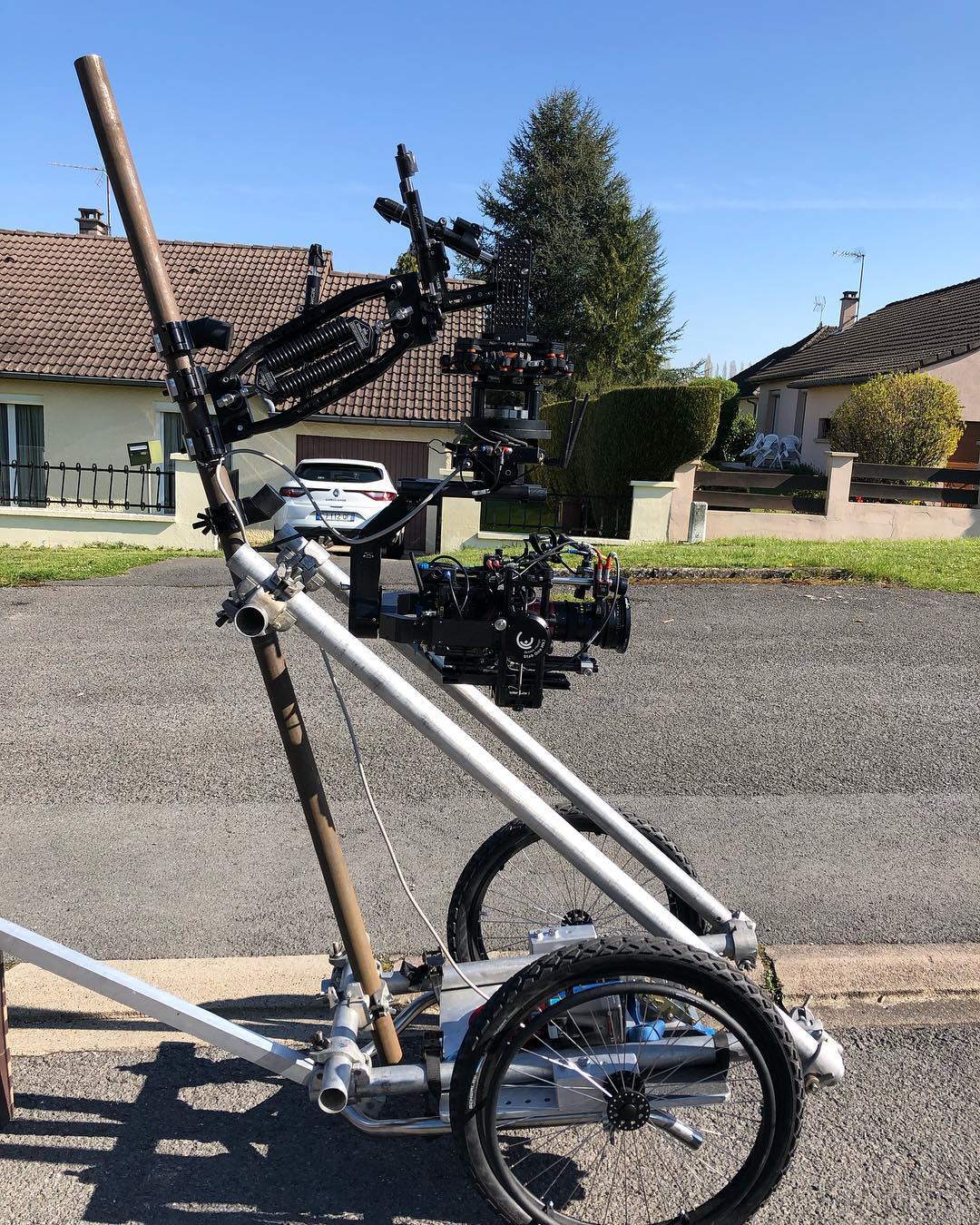 Galerie des configs Installation du jour. #stabonemark2 #stabonemk2 #accessmotion #griprigs #alexamini #angenieux #anamorphiclenses #blackarm
