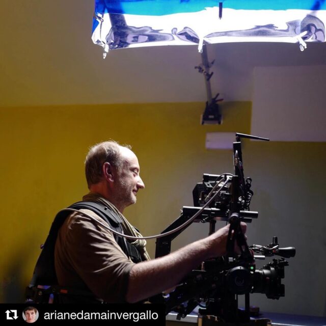 Galerie des configs #Repost @arianedamainvergallo with @get_repost
・・・
NICOLAS GAURIN tourne la série Ovni(s) d’Antony Cordier (avec Melvil Poupaud) avec des objectifs LEITZ Summilux-C #unhommealacamera #leitz #leitzcine #leitzcinewetzlar #summiluxc #chefoperateur #chefop #directeurdelaphotographie #directeurphoto #directeurdelaphoto @nicolas_gaurin @leitzcine @tsf.fr #serieovni(s) #stabonemk2 #stabonemark2 #accessmotion #armorman